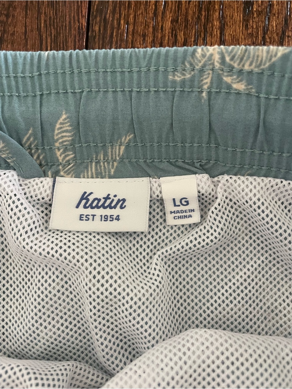 ☀️SALE☀️ NEW Katin Volley Short 🌴 Large - Picture 11 of 11